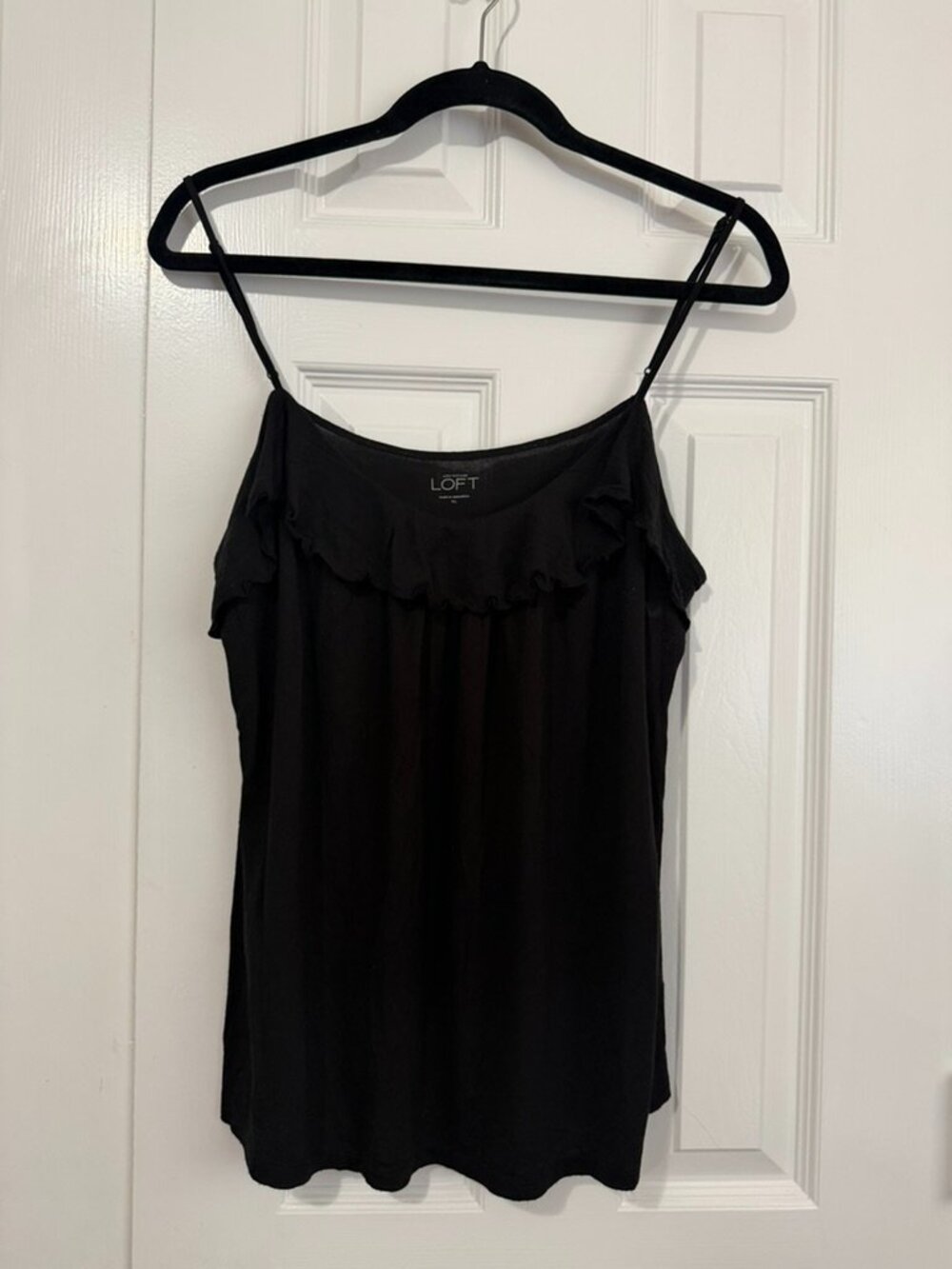 LOFT Ruffle Spaghetti Strap Tank Size L